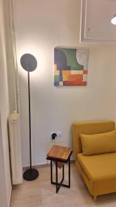 Retro Modern Apartment Pagrati