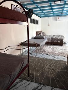 Sungai Paka Homestay with Family Beds, Pool, Main Road Access and Spacious Parking