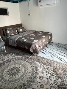 Sungai Paka Homestay with Family Beds, Pool, Main Road Access and Spacious Parking