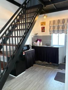 Sungai Paka Homestay with Family Beds, Pool, Main Road Access and Spacious Parking