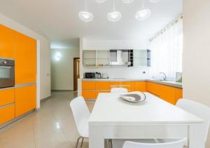 Palm Promenade Retreat by PS