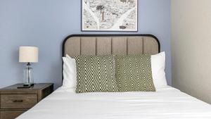 Landing Spectacular 2BD Gym Courtyard