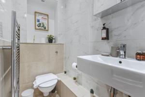 Earls Court Stylish Apartment in Central London
