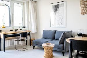 1 bedroom penthouse with large terrace in prime location