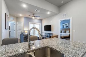 Landing Amazing 2BD Game Room Gym