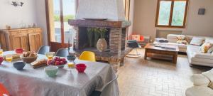 Propriété 22 pers avec jardin et piscine