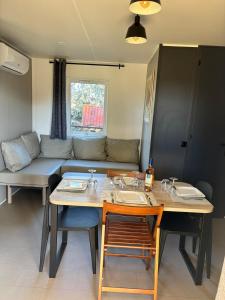 Mobile-Home 3ch-6pers Camping le Hameau des Pins
