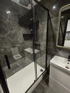 3M Luxury Living