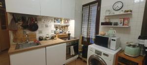 Shared Appartment with Kitten