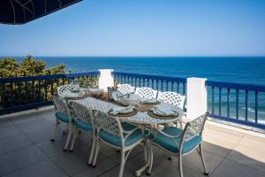 Santorini at Beachfront Apartments in Shakas Rock