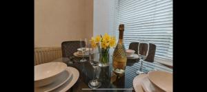 Prince George House - Spacious 2 Bed Home from Home near Hospital in Derby