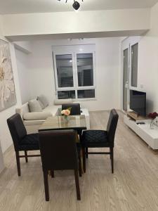 E&M Apartman