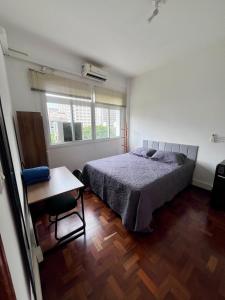 Apto Confortável para 4 pessoas ,Centro,Metrô,Ar,Portaria 24h