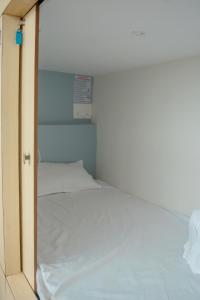 MonkeyCap Tourist Hostel