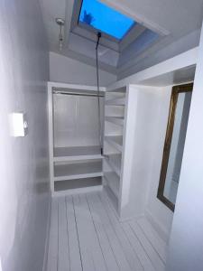 Intimate Hot Tub Pad