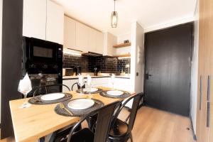 VR 2PAX Metro Irarrazabal Gym Cowork Piscina