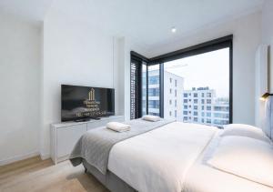 Towarowa Square Residence