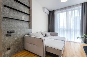 4-99 Yaroslaviv Grad, Bulvarno Kudriavska 17b, Kyiv centre, Golden Gate metro nearby, fantastic city view, 15 kW backup power, Petrovdom Apartment