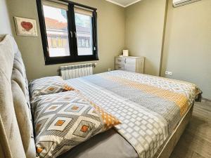 2BR Centralside Retreat with Free Private Parking