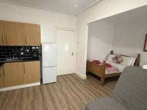 Blackpool - Apartment - Sleeps 6- Coastal Stay