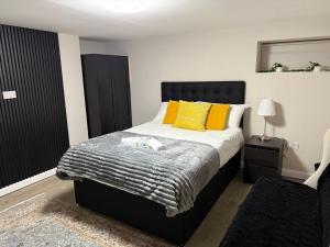 Stylish 1-Bed Apartment Ideal for 2 Guests
