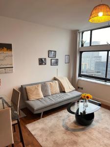 Premium City Escape Couple Steps from Attractions