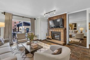 2BR Condo Walk to Ski Lift Downtown