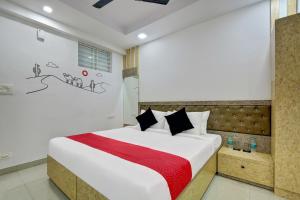 Grand Collection O Near Sarjapur Road Near 7d Voyage