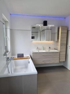 Wohnung mit Terasse und Garten