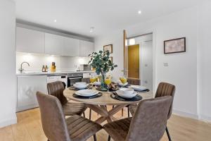 Comfortable 1 bed apartment Sleeps 6 Free Parking
