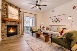 5569 Bear Hollow Hideaway! condo