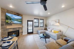 Flying Moose at Helling Circle 101 condo