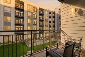 Urban Escape | Free Parking, Pool, Gym