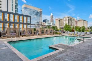 Urban Escape | Free Parking, Pool, Gym