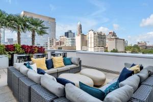 Urban Escape | Free Parking, Pool, Gym