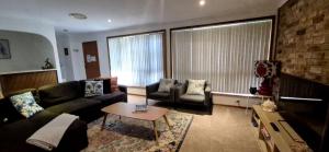 Coastal Getaway Free wi-fi and games room