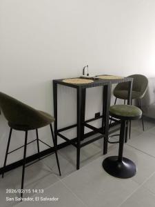 Art Haus Premium Apartment with a Stunning View Balcony & Free Parking