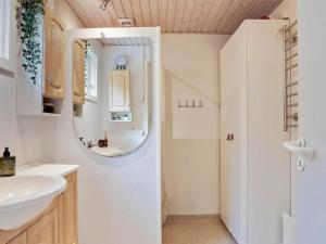 6 person holiday home in Løgstør