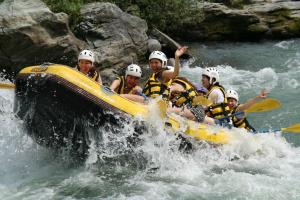 Hinosawa Riverside Lodge 水遊び宿日野沢