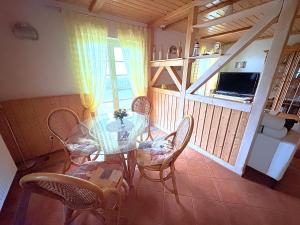 Ferienwohnung Nele 2 - für 4 Personen in Wiek direkt am Bodden mit Terrasse