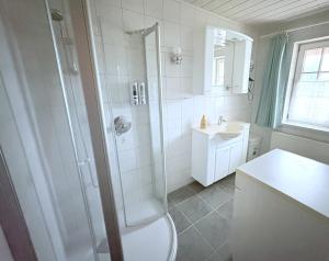 Ferienwohnung Nele 2 - für 4 Personen in Wiek direkt am Bodden mit Terrasse