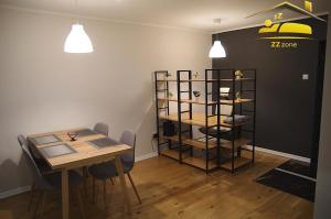 Studio7 by ZZzone, Superjednostka 2th floor, Spodek, Centrum, Rynek, 48m2, city center, self check-in