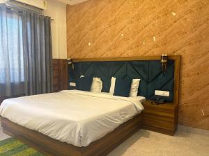 Grand View Hotel