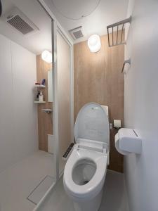 Oversized space for families free parking 2cars