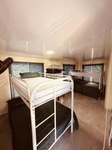 Encantadora Villa con vista al mar