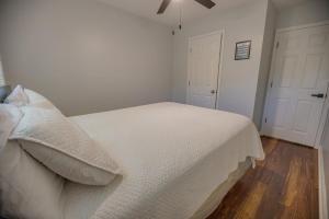 Free Parking - Avenue House