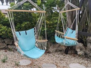 Lemon Bay Hideaway, Retro Beach Bungalow