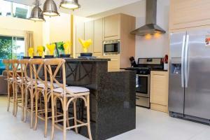 Stunning 4Bd Close to Disney @ Magic Village 7614