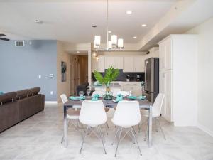 Marvelous 2 Bd Apt Close to Disney at Storey Lake 106