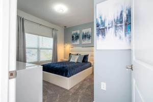 Wonderful 5 Bd w Pool @ Storey Lake Resort 2545